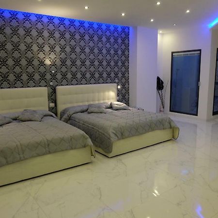 White Room Idromassaggio Su Richiesta Napoli Esterno foto