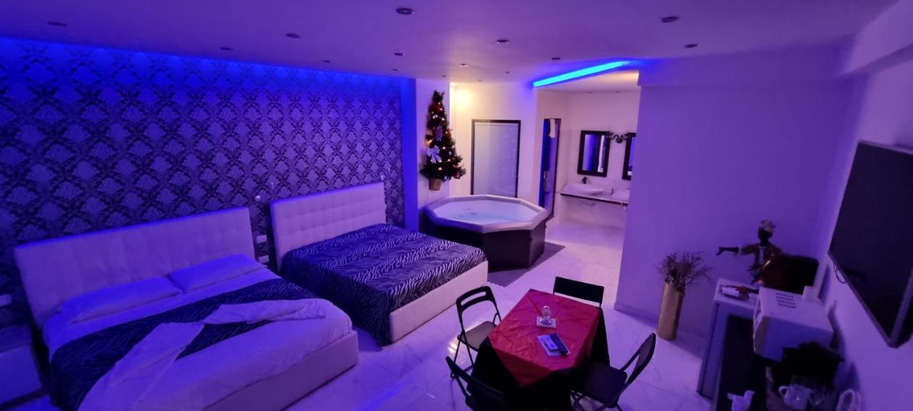 White Room Idromassaggio Su Richiesta Napoli Esterno foto