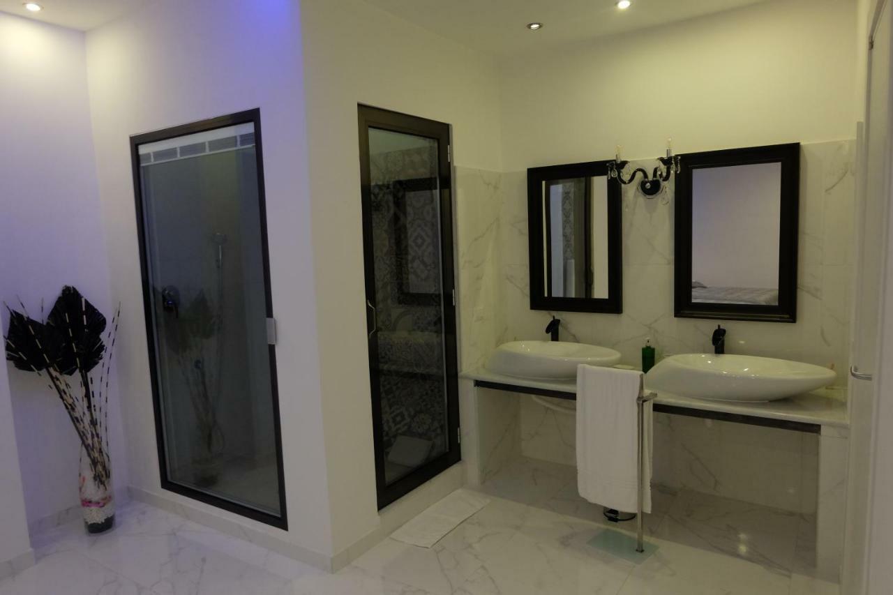 White Room Idromassaggio Su Richiesta Napoli Esterno foto