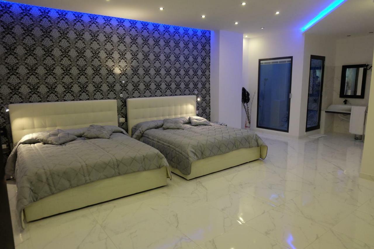 White Room Idromassaggio Su Richiesta Napoli Esterno foto