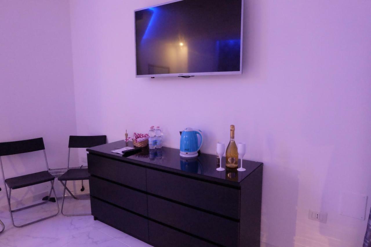 White Room Idromassaggio Su Richiesta Napoli Esterno foto