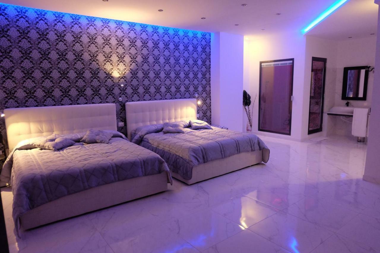 White Room Idromassaggio Su Richiesta Napoli Esterno foto